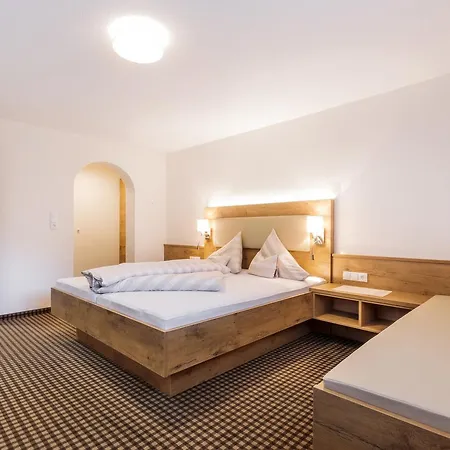 Madeleine Superior Inklusive Summercard 公寓式酒店 4*