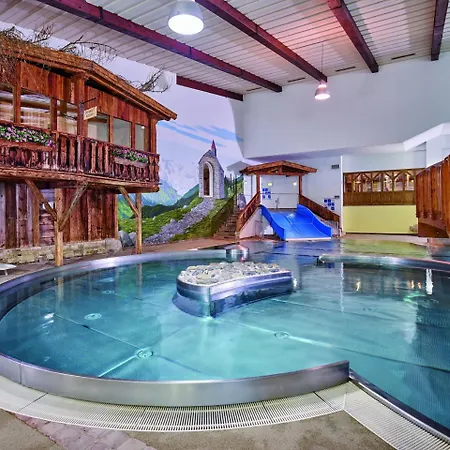 Madeleine Superior Inklusive Summercard 公寓式酒店 4*